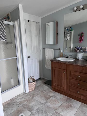 207 Melinda Lane, Florence, KY 41042