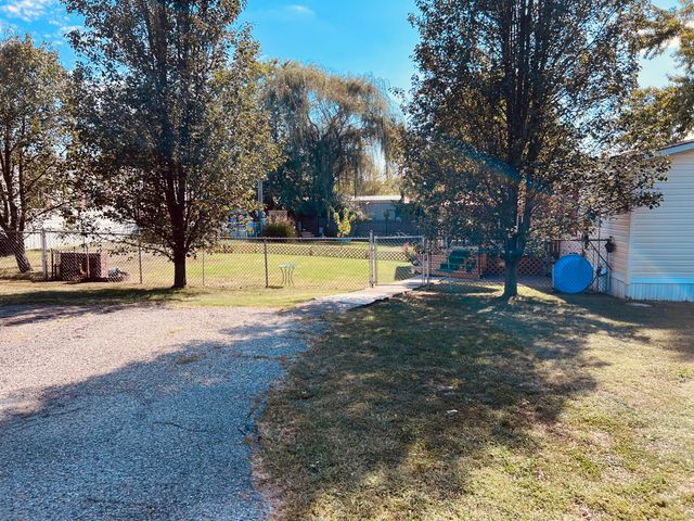 207 Melinda Lane, Florence, KY 41042