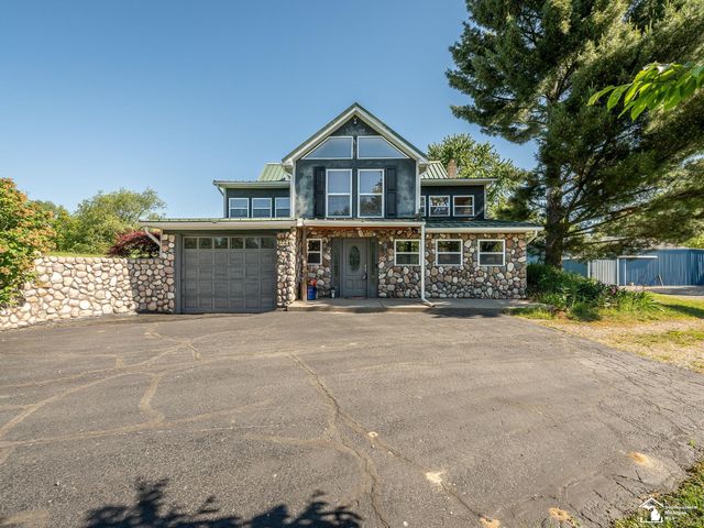 123 S Freer Road, Chelsea, MI 48118