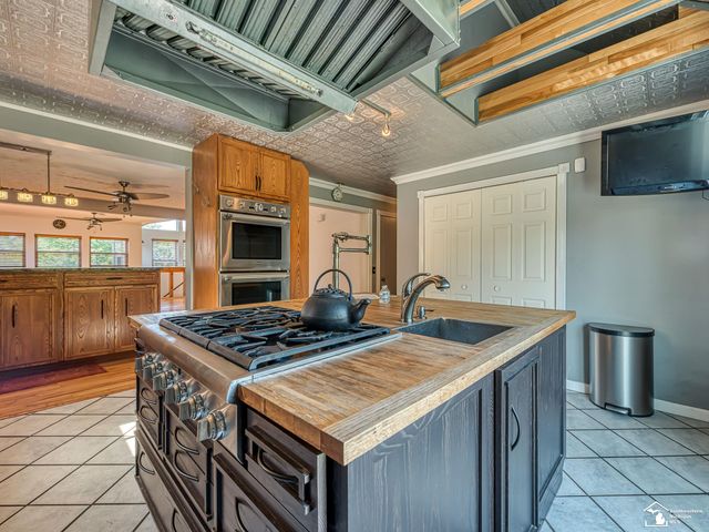 123 S Freer Road, Chelsea, MI 48118