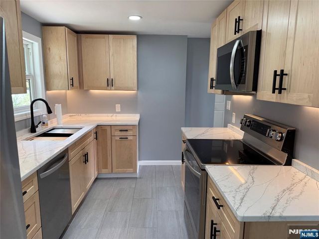 34 Chester Avenue, Rockaway Boro, NJ 07866