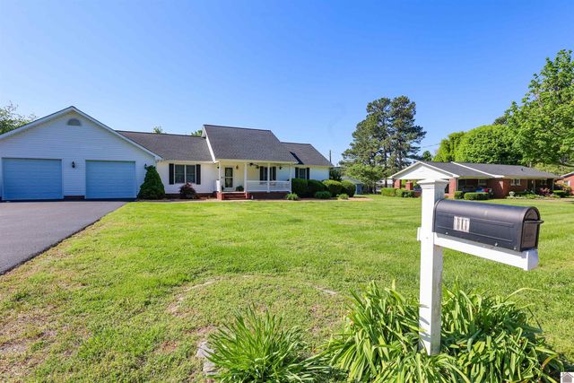 110 Holmes Dr, Paducah, KY 42003