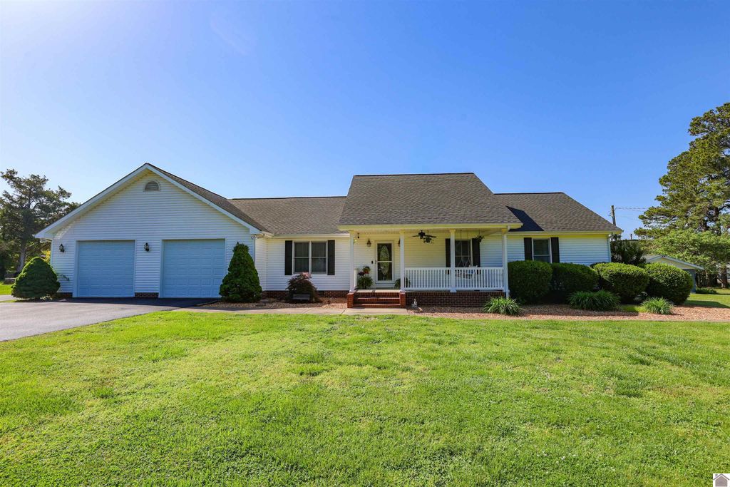 110 Holmes Dr, Paducah, KY 42003