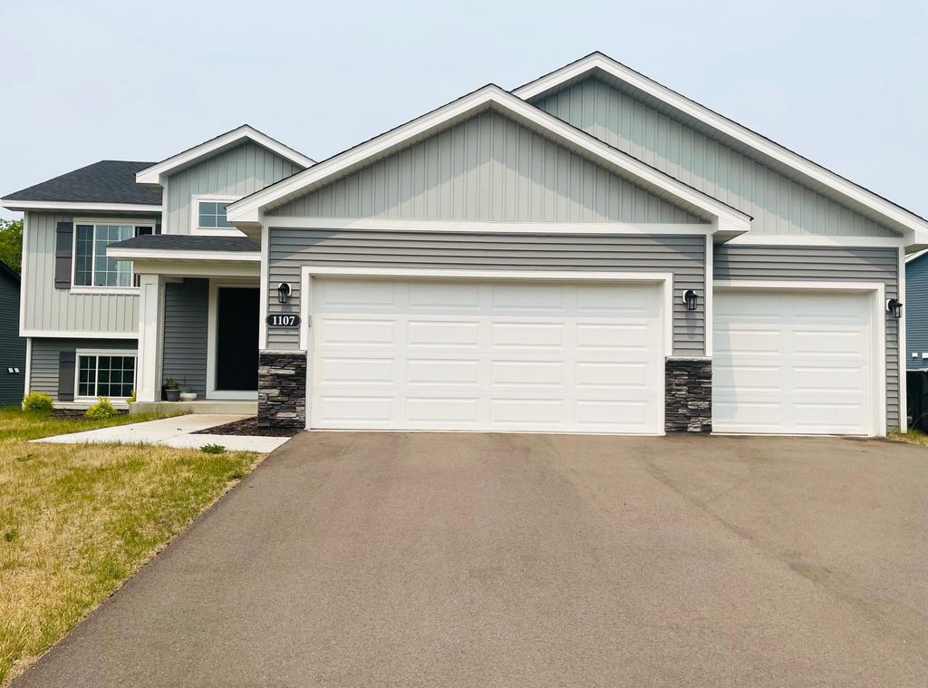1107 Tiger Court NE, Isanti, MN 55040