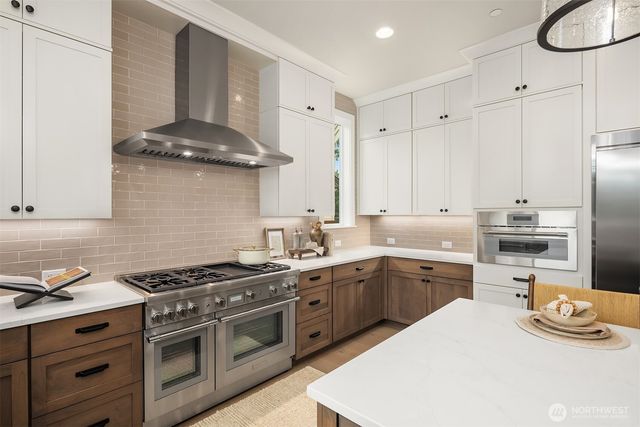 7311 152nd Avenue NE, Redmond, WA 98052