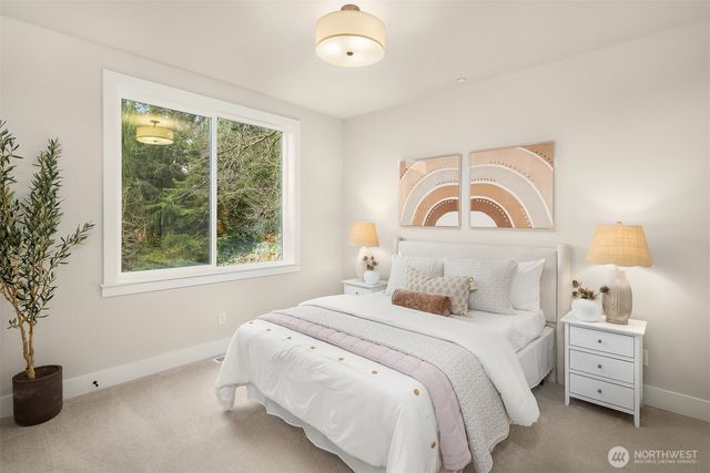 7311 152nd Avenue NE, Redmond, WA 98052