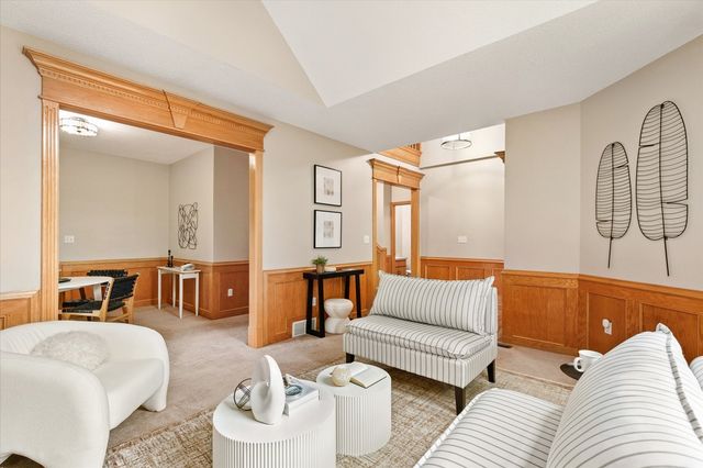 5915 Brookview Drive, West Des Moines, IA 50266