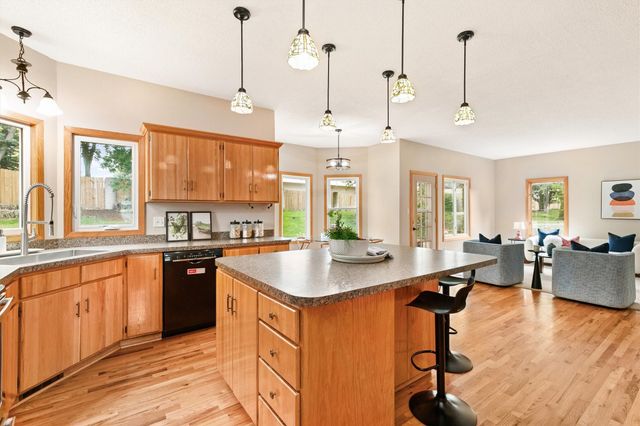 5915 Brookview Drive, West Des Moines, IA 50266