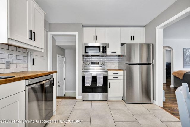 1131 Goodrich Street, Lansing, MI 48910