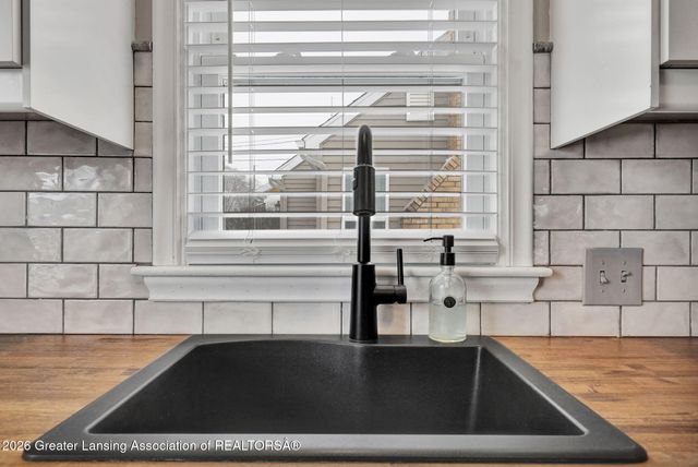 1131 Goodrich Street, Lansing, MI 48910