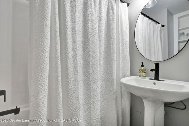 1131 Goodrich Street, Lansing, MI 48910