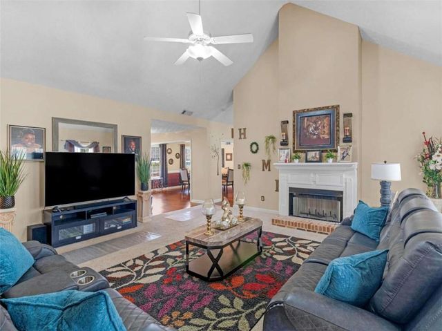 105 Alexander Drive, Mcdonough, GA 30252