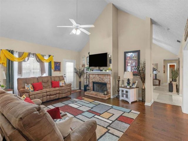 105 Alexander Drive, Mcdonough, GA 30252