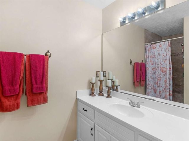 105 Alexander Drive, Mcdonough, GA 30252