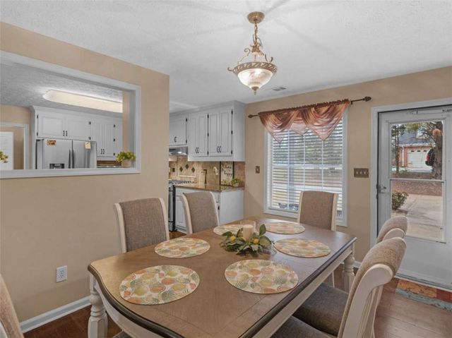 105 Alexander Drive, Mcdonough, GA 30252