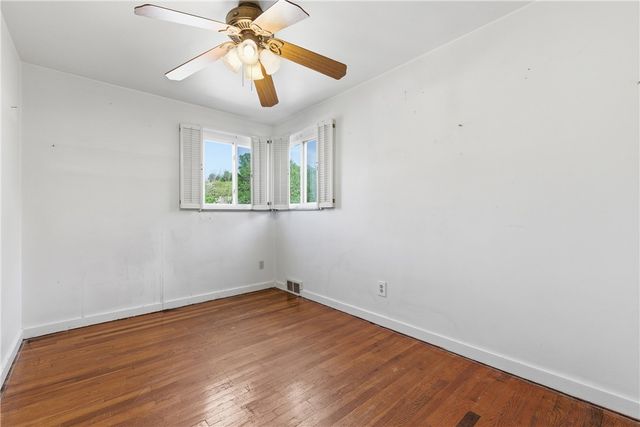 4206 Willow Ave, Castle Shannon, PA 15234