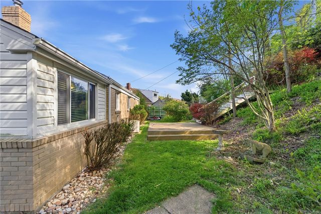 4206 Willow Ave, Castle Shannon, PA 15234
