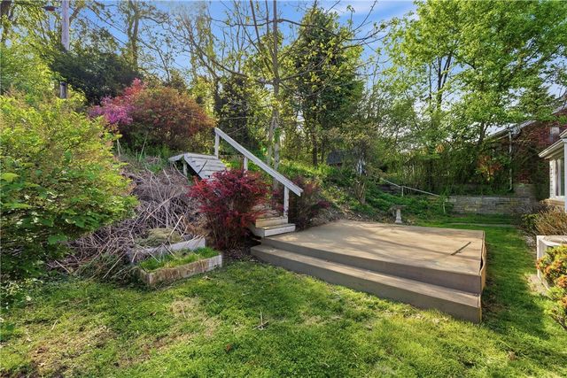 4206 Willow Ave, Castle Shannon, PA 15234