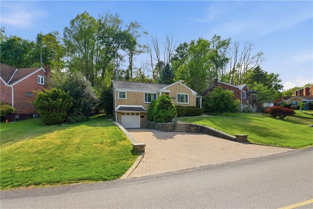 4206 Willow Ave, Castle Shannon, PA 15234