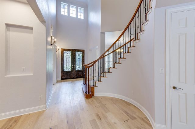 5701 Laguna Cliff LN, Austin, TX 78734