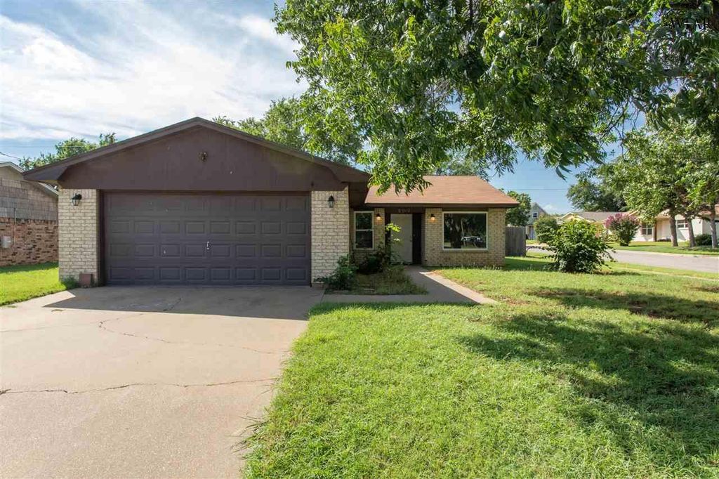 2700 TAMPICO DRIVE, Wichita Falls, TX 76306