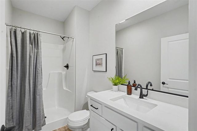 2736 Fleur Drive, Des Moines, IA 50321