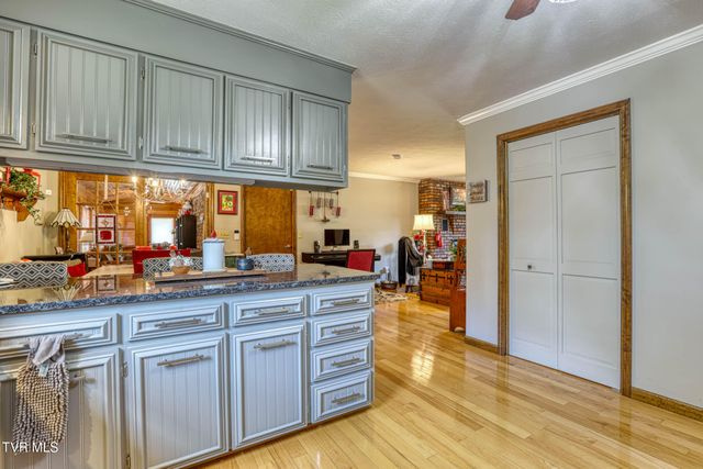 209 Bernard Avenue, Church Hill, TN 37642