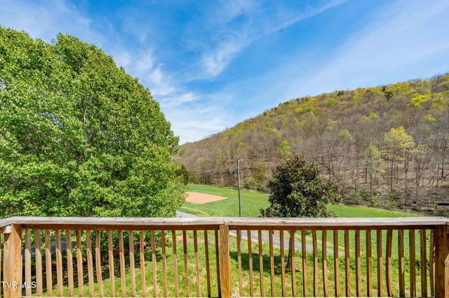 107 Hollow Hill Lane, Rogersville, TN 37857