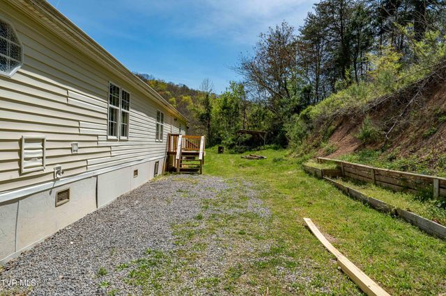 107 Hollow Hill Lane, Rogersville, TN 37857
