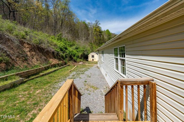 107 Hollow Hill Lane, Rogersville, TN 37857