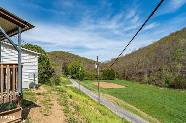 107 Hollow Hill Lane, Rogersville, TN 37857