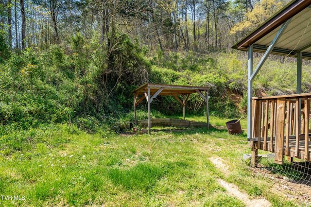 107 Hollow Hill Lane, Rogersville, TN 37857
