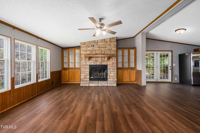 107 Hollow Hill Lane, Rogersville, TN 37857