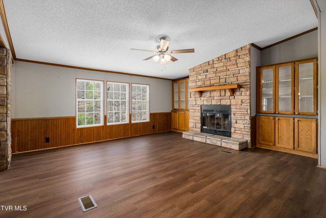 107 Hollow Hill Lane, Rogersville, TN 37857