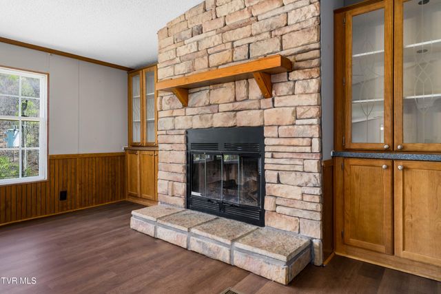 107 Hollow Hill Lane, Rogersville, TN 37857