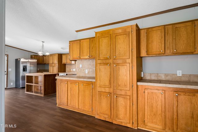 107 Hollow Hill Lane, Rogersville, TN 37857
