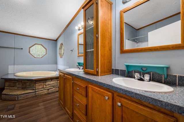 107 Hollow Hill Lane, Rogersville, TN 37857