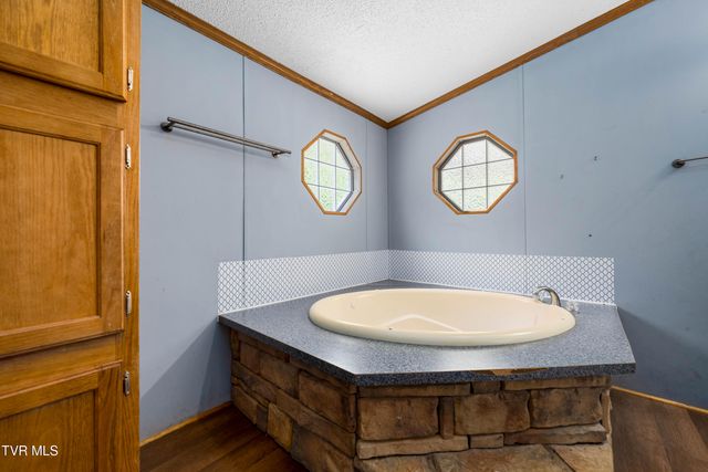 107 Hollow Hill Lane, Rogersville, TN 37857