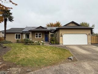 1299 PEETS Ct, Eugene, OR 97402