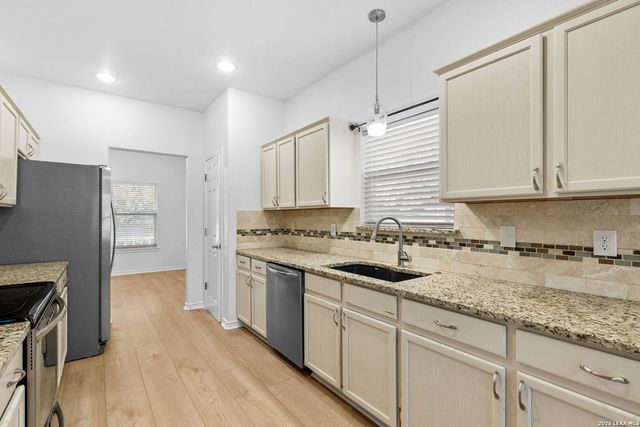 20035 Horizon Blf, San Antonio, TX 78258