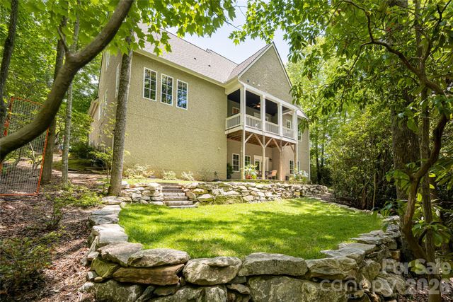 20 East Owl Creek Lane, Fairview, NC 28730
