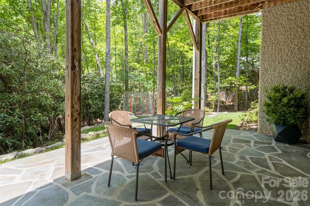 20 East Owl Creek Lane, Fairview, NC 28730