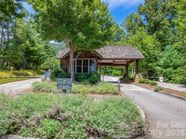 20 East Owl Creek Lane, Fairview, NC 28730
