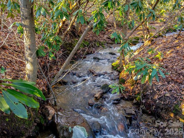 20 East Owl Creek Lane, Fairview, NC 28730