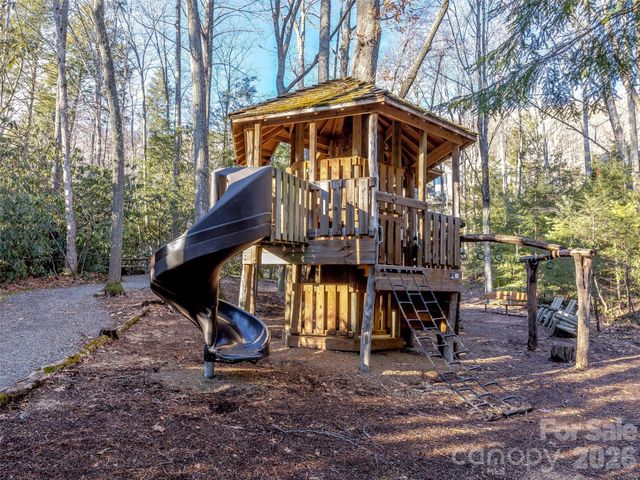 20 East Owl Creek Lane, Fairview, NC 28730