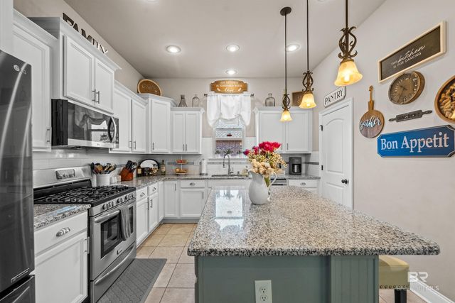 1018 Thoresby Drive, Foley, AL 36535