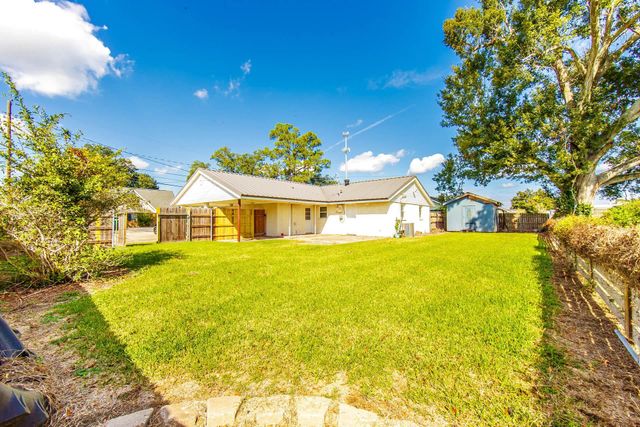 201 Park, Thibodaux, LA 70301