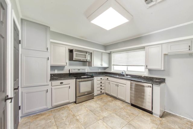 201 Park, Thibodaux, LA 70301