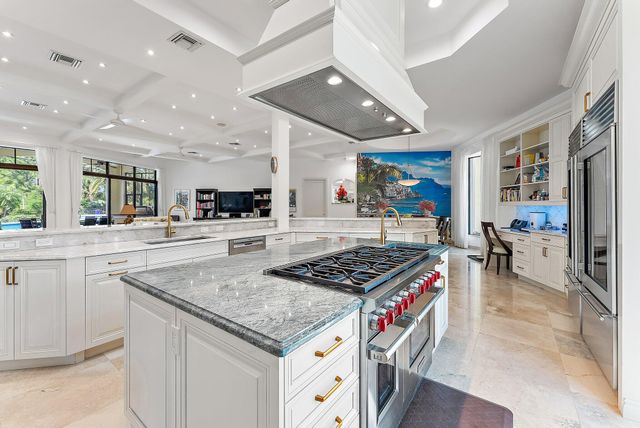 2494 SE Ranch Acres Circle, Jupiter, FL 33478