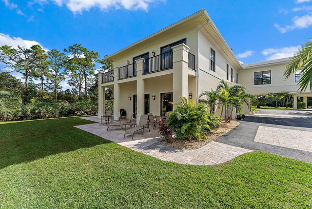 2494 SE Ranch Acres Circle, Jupiter, FL 33478